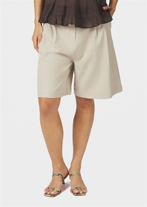 PRE-ORDER / Nika structure shorts Creme Neo Noir 